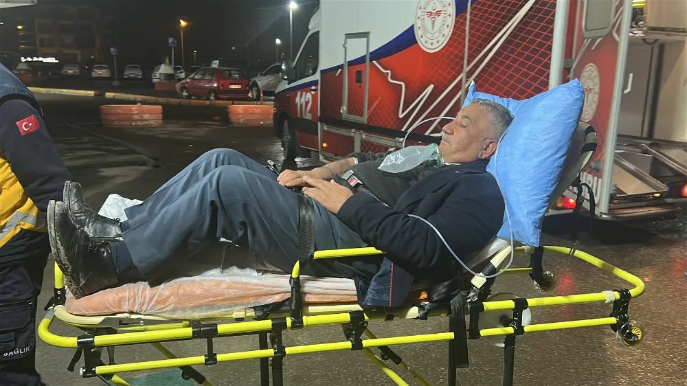 Camide Doğal Gaz Sızıntısı! Teravih İçin Giden 48 Kişi Hastaneye Kaldırıldı