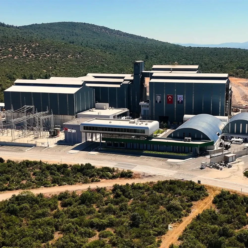 Fabrikada Makinenin İçine Düşen Mühendis Feci Şekilde Can Verdi!