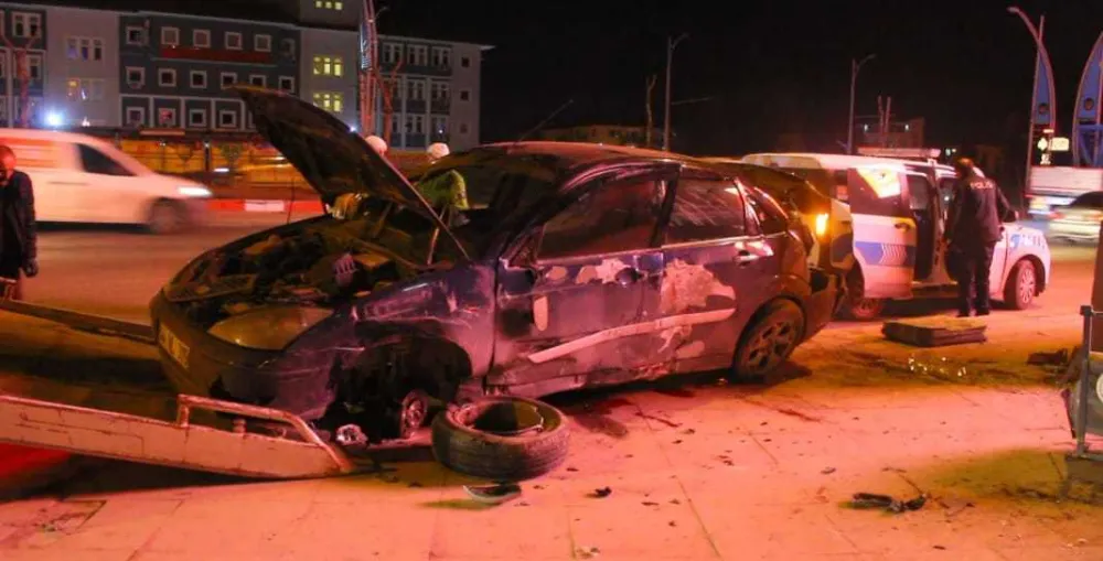 Devrilen Otomobilde Can Verdi!