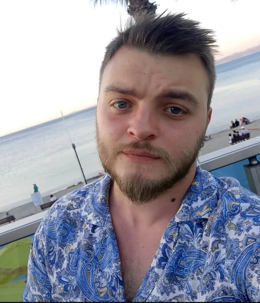 Sosyal Medyada Paylaşım Yaptı, Evinde Ölü Bulundu!