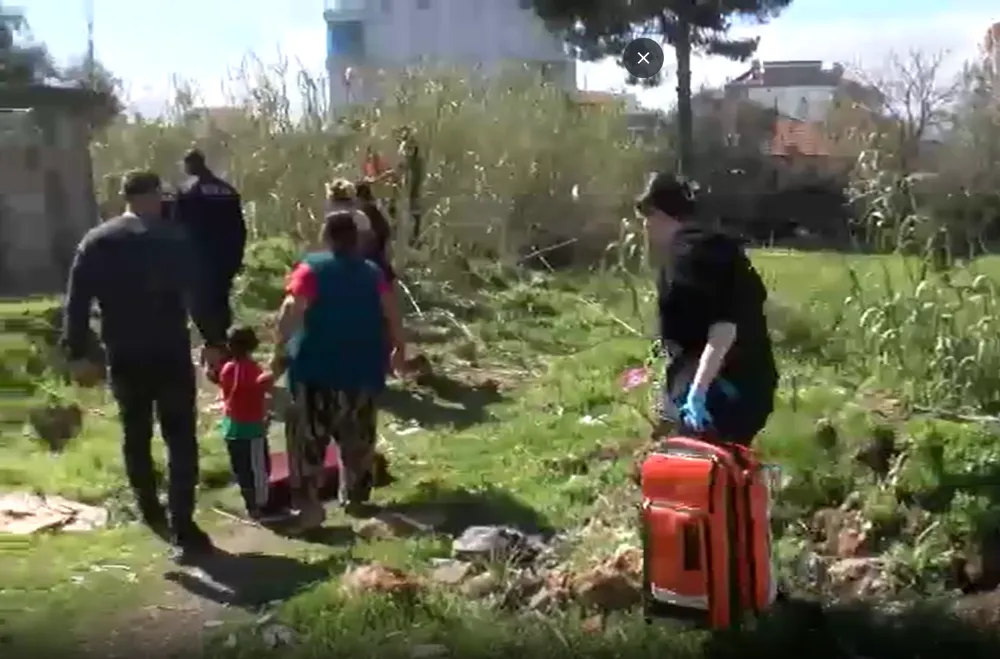 Genç Adam Metruk Evin Bahçesinde Ölü Halde Bulundu!