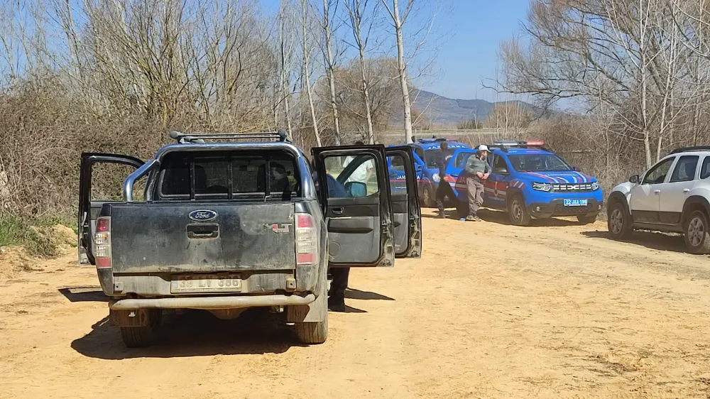 Kamyonetinde Başından Vurulmuş Halde Ölü Bulundu!