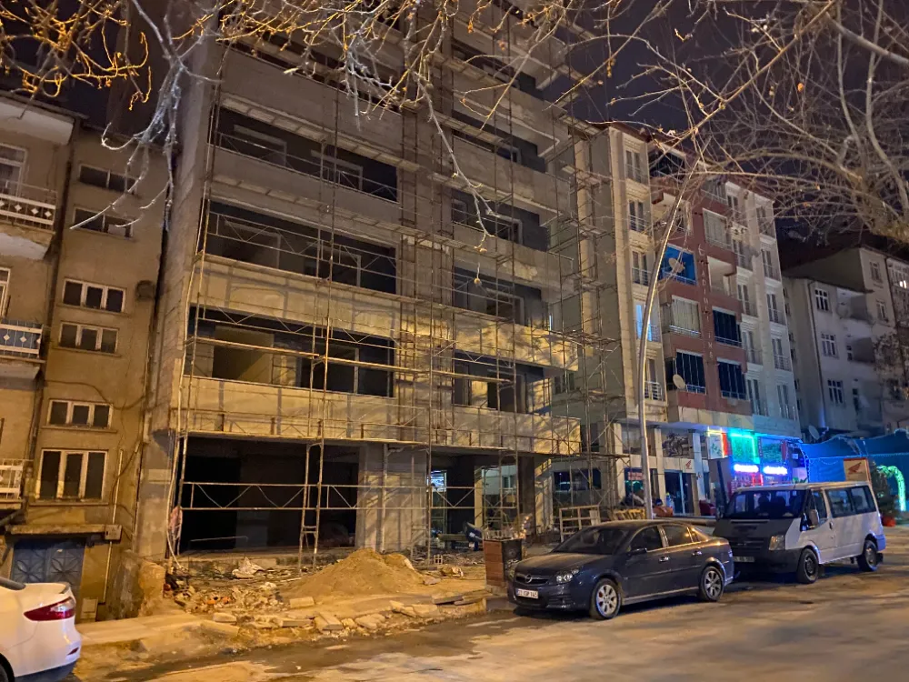 İnşaat Halindeki Binada Asansör Boşluğuna Düşerek Öldü!