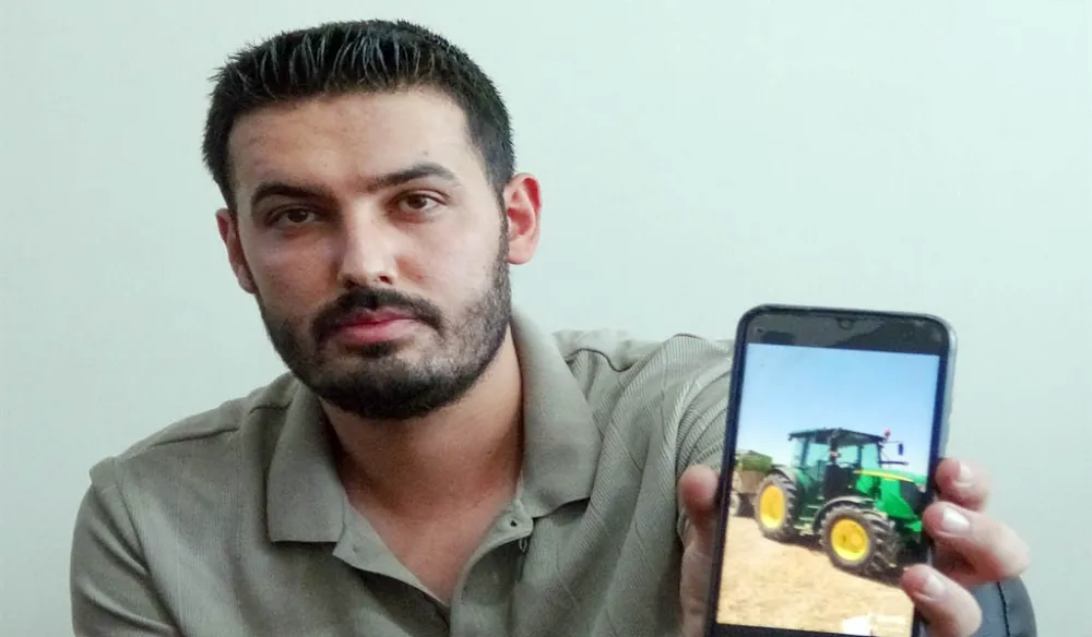 Çalınan traktörünü sosyal medyada tesadüfen buldu